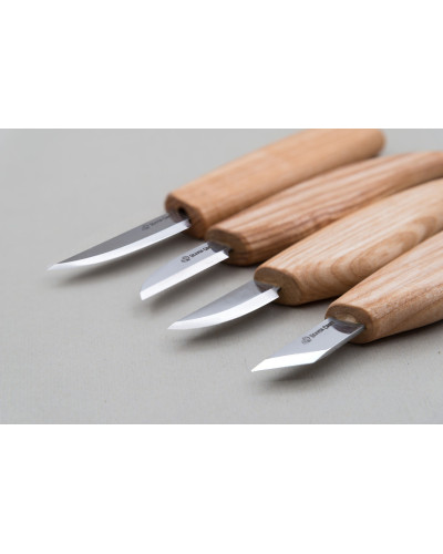 Set de 4 couteaux avec trousse de rangement